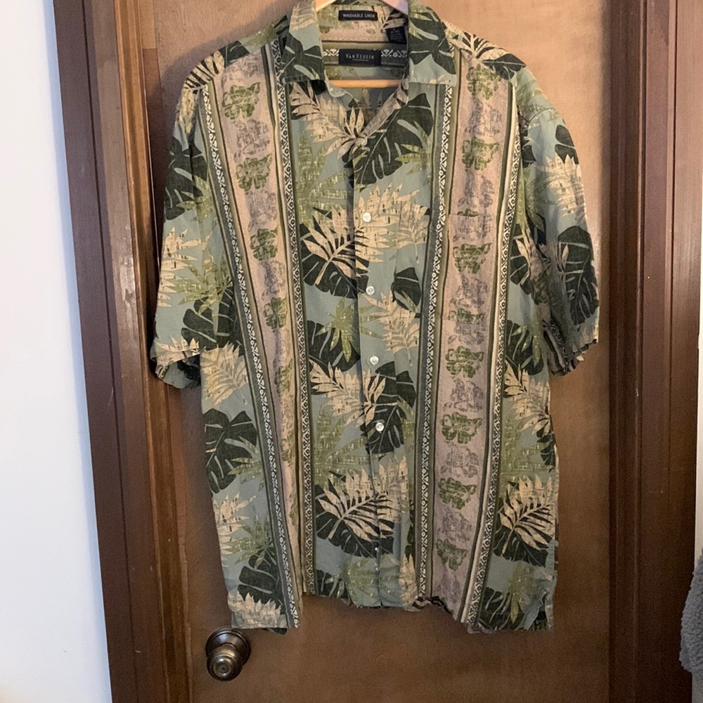 Van Heusen button up shirt